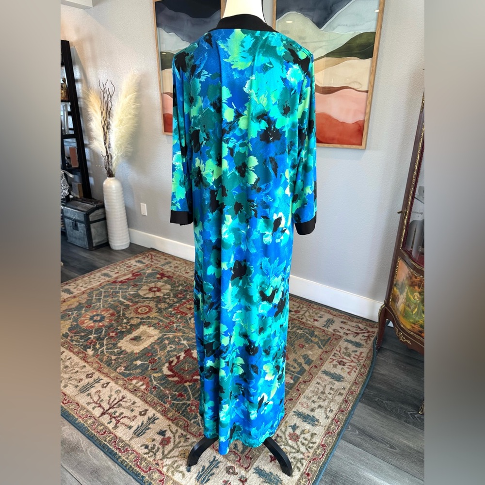 Joan Rivers Vibrant Blue and Black Floral Kimono - Picture 4 of 10
